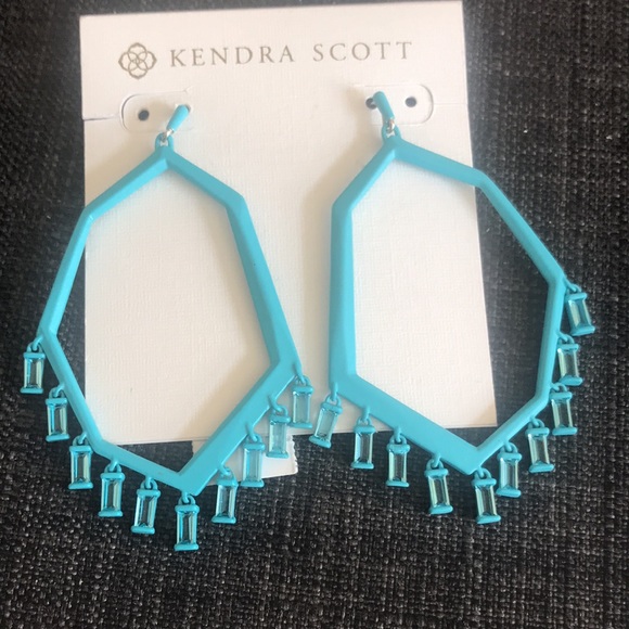 Kendra Scott Earrings. New with tag. Pierced earrings. - Picture 3 of 9